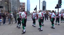 Londoners celebrate the return of Lord Mayor Show with Morris dancing