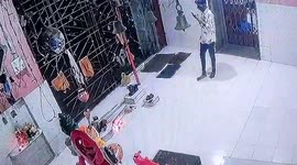 Miscreant seeks blessing from god before stealing donation box from temple in western India