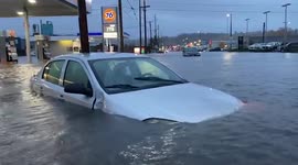 US: Flooding Prompts School Closures And Evacuations In Western Washington
