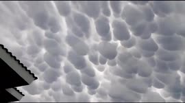 Bizarre mammatus cloud formation covers Argentine sky in hanging pouches