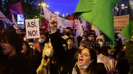 Manifestacion de los estudiantes españoles contra la reforma universitaria de las leyes Castells