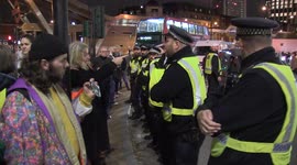 Insulate Britain clash with police as protesters run in front of lorry in Vauxhall, London
