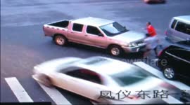 Robbers drive hitting police cars to escape arrest