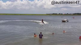 US Skimboarder 'steals' jetski