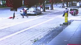 Toddler miraculously survives accident in China +WARNING+