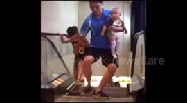 Chinese shoppers avoid escalator plates after death