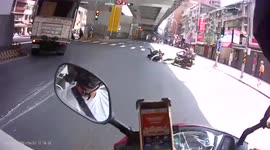 ACCIDENT / FAIL: Careless moped rider skips a red light and rear-ends a left-turning rider  (Dashcam Video)