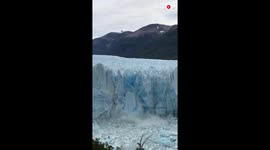 'Huge block of ice breaks off Perito Moreno Glacier & perishes in water
'