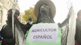 Agricultural workers gather in Madrid to voice anger at rising costs