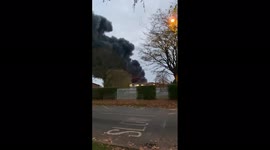 UK: Fire Erupts At Plastic Factory In Hessle, Sending Huge Plumes Of Smoke Into Sky 2