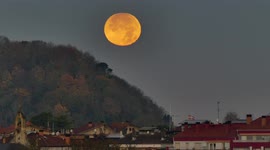 Stunning footage shows full 'blood' moon descending above San Sebastian in Spain