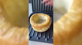 UK woman creates Christmas dinner hack by GRILLING yorkshire puddings