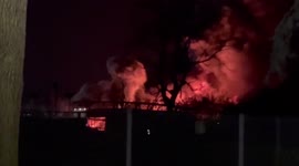 Smoke and flames engulf industrial unit in Nottingham as metal fire erupts