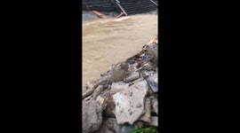 Flash floods destroy streets in central Vietnam