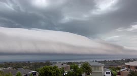 Australia: Huge Shelf Cloud Looms Over Mount Martha, Victoria