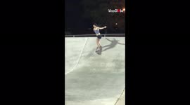 'Reckless skater girl crashes hard following GRUESOME skateboard fail '