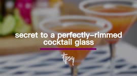 How You Can Rim a Cocktail Glass Like a Pro For Your New Year’s Eve Parties!