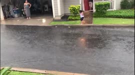 Life-threatening flash floods, Kona Low slam Honolulu, Hawaii