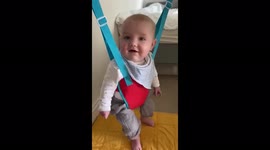 Baby door bouncer fails and child faceplants into floor