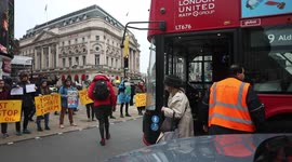 Bus driver had to let passengers off in the middle of the road at Piccadilly Circus due to blockage caused by Climate Youth Strike activists