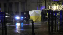 Gunman shot dead in London's Kensington after raiding bank