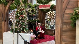 Santa and Christmas Festive Vibe in Seattle