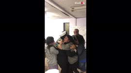US Navy officer returns home for Christmas and surprises unsuspecting family