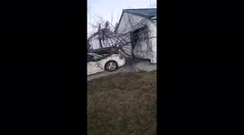 US: Powerful Storm Leaves Damage Across Iowa