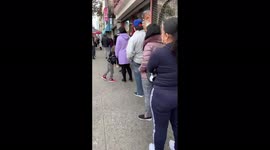 Omicron fears spark huge testing lines in New York