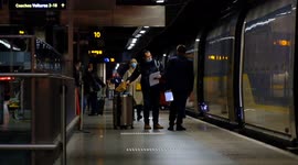 Eurostar passengers at London's St. Pancras international board final services to Paris before French Omicron travel restrictions come into force