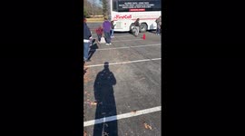 US: Long Lines Returns At COVID Testing Site Amid Surging COVID Case Numbers 4
