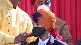 Indian man ties 205 Safa turbans in an hour, smashing previous record
