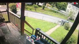 'Security camera catches cyclist's high-speed collision with street sign '