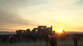 Timelapse captures magical winter solstice at Stonehenge