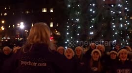 Choir brings festive vibes and Christmas carols to London's Trafalgar Square