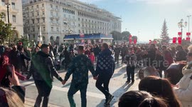 Greeks partying amid pandemic - Celebrating during Omicron surge