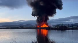 UK: Fire Breaks Out At Metal Scrap Yard In Belfast Docks Area 2