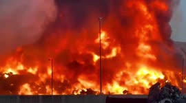 Huge blaze breaks out at Belfast metal scrapyard