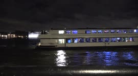 Party Boats In London Celebrate New Years Eve