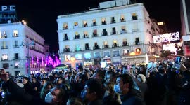 celebraciones del año nuevo (noche vieja) en puerta del sol centro de Madrid, España