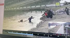 Police officer rescues boy that accidentally fell into deep river in China