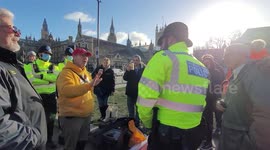 Gezza Frankman has an incident with police over chalk