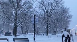 US: Winter Storm Blankets Large Parts Of East Coast In Snow 2