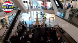 Pattaya Thailand # Vlog 63 Terminal 21 london theme  : Walking and filming through part of terminal 21 and showing a London Theme . in Thailand