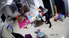 Chinese father performs Heimlich manoeuvre to save daughter choking on candy