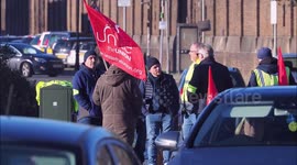 Dock workers strike in Sheerness, UK over 'Fire & Rehire' - which could impact supply of VW Group cars