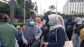 Residents evacuate as 6.7-magnitude earthquake rocks Indonesian capital
