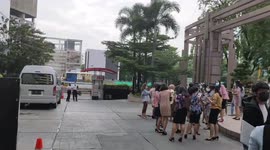 Indonesia: People Evacuate From Buildings After M6.7 Earthquake Strikes Off Java Island 2