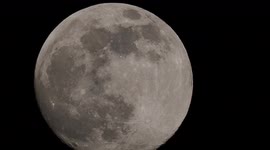 Stunning close-up of nearly full 'Wolf Moon' rising in Kent, UK