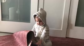 The real baby shark shows his ferociousness, all beware and run for your lives